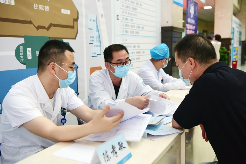 0617 泌尿外科 父親節(jié)義診08.jpg