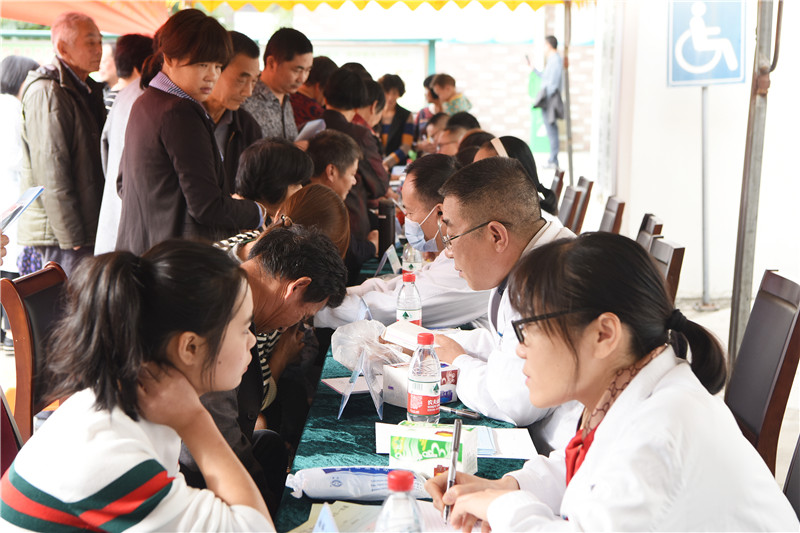 1025 龍溪鎮(zhèn)衛(wèi)生院 義診 03.jpg