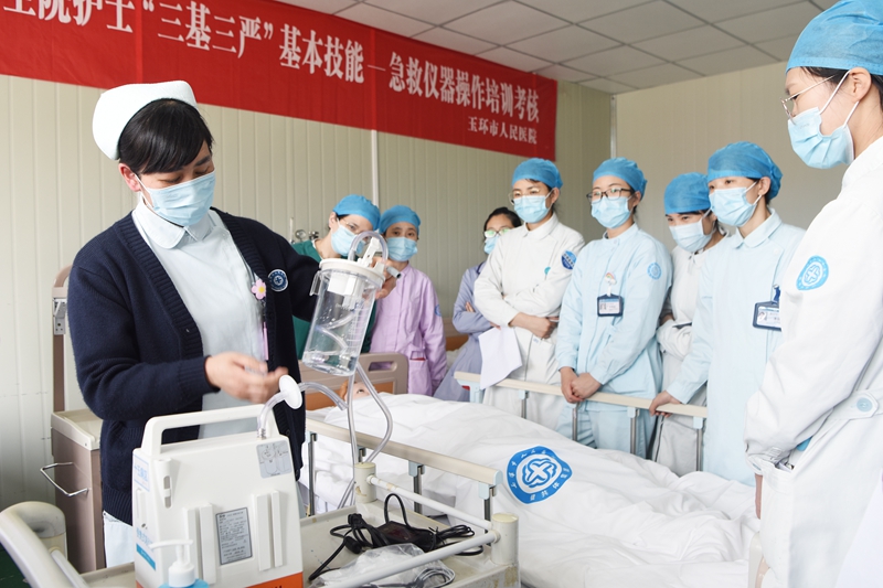 0419 護理急救儀器操作培訓(xùn)考核4.jpg